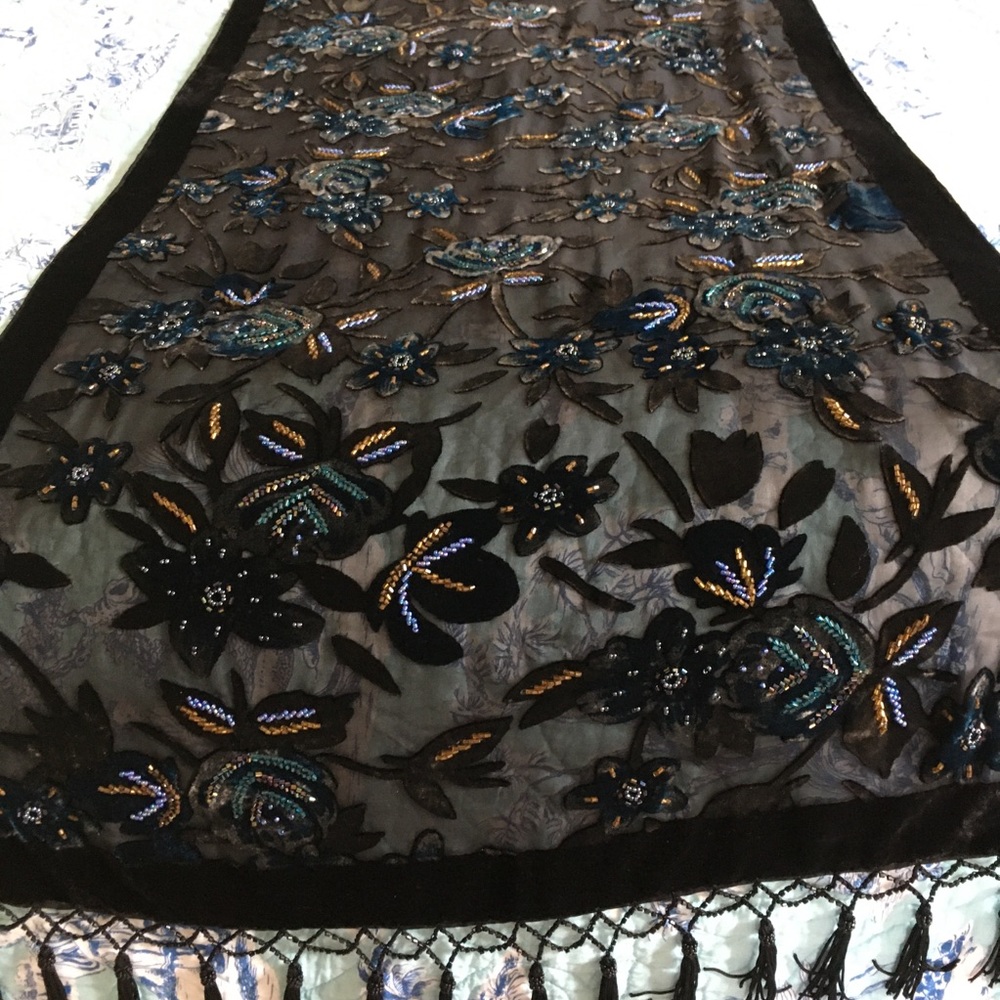 Silk Ethos scarf - Picture 2 of 6